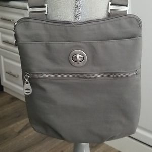 Baggallini bag